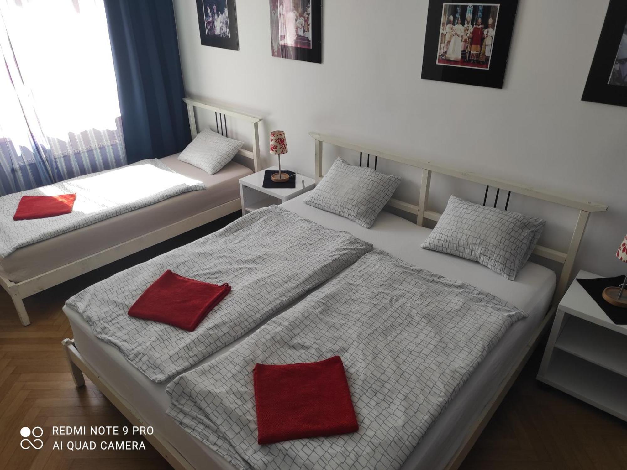 Apartment Maximilian Bratislava Exterior photo