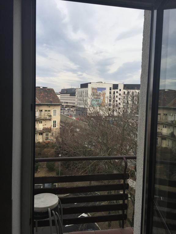Apartment Maximilian Bratislava Exterior photo