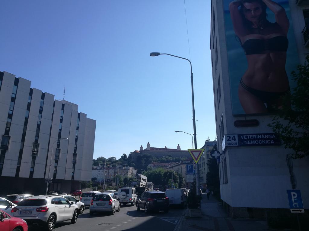 Apartment Maximilian Bratislava Exterior photo