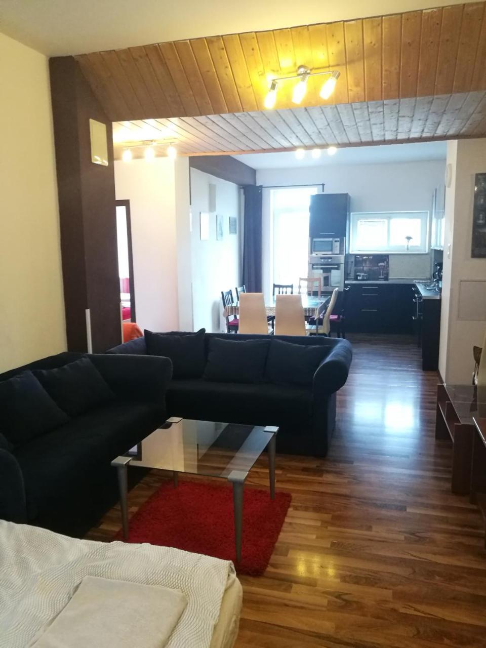 Apartment Maximilian Bratislava Exterior photo